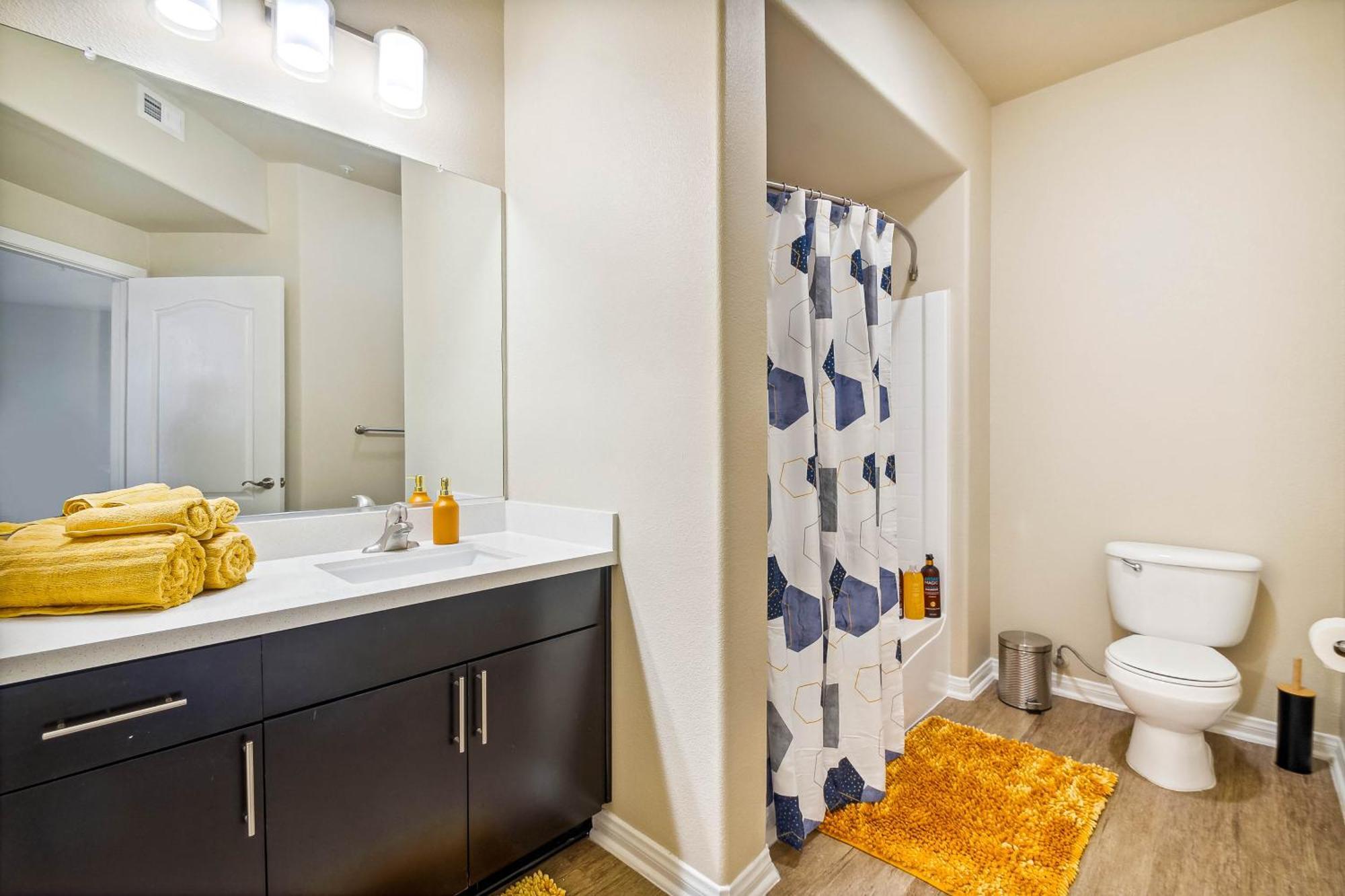 Marina Del Rey 1bdr Retreat, Pool, Gym, Free Parking Los Angeles